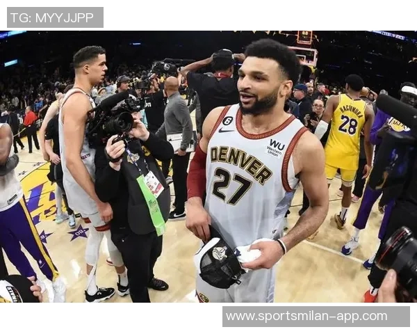 贾马尔穆雷上半场表现稳定7投3中贡献13分2篮板4助攻并罚球全中 贾马尔穆雷上半场表现稳定7投3中贡献13分2篮板4助攻并罚球全中