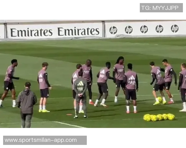 世体报道阿森西奥出战黄潜存疑阿拉巴有望复出迎战 世体报道阿森西奥出战黄潜存疑阿拉巴有望复出迎战